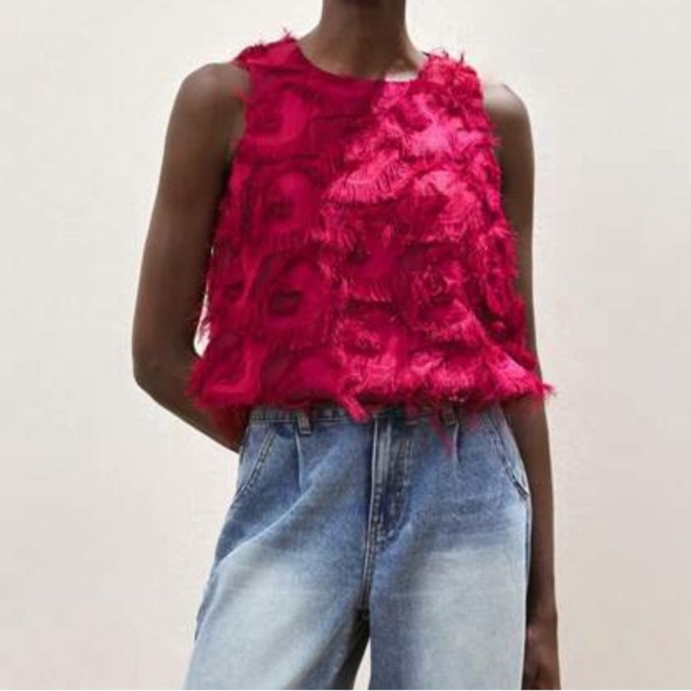 66) Boho Red Jacquard Fabric round neck tank NEW sz MED casual evening